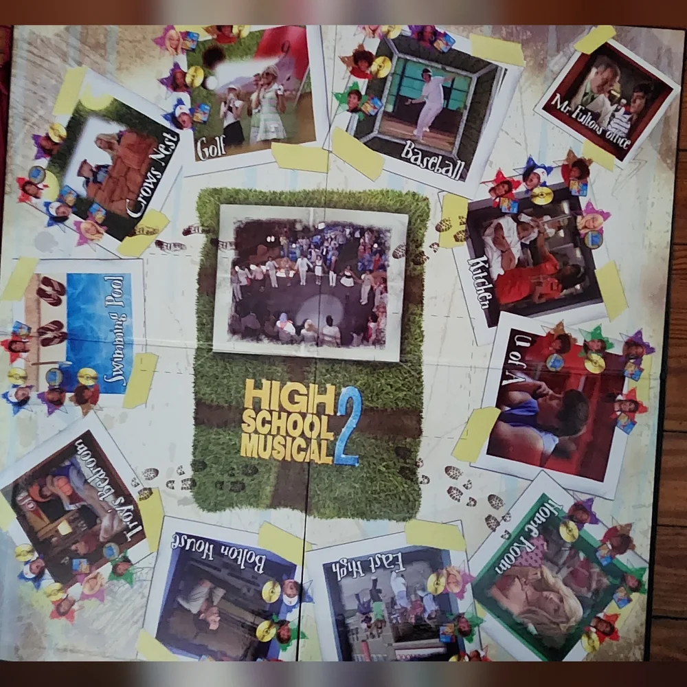 Disney High School Musical 2 CD Board Game with Portfolio Case Music & Trivia.. - Picture 6 of 7